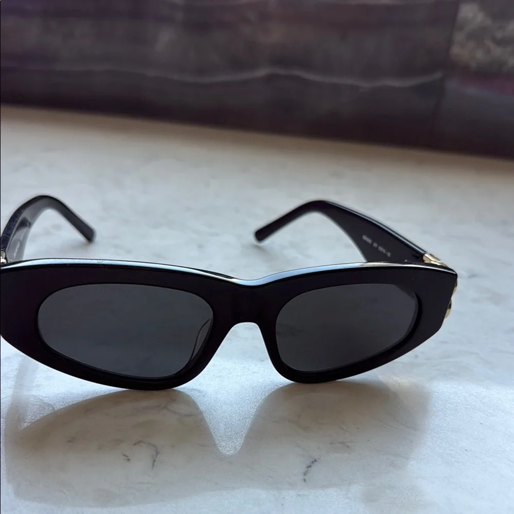 Balenciaga Black and Gold Sunglasses - Picture 4 of 7